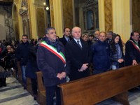 Il presidente Giuseppe Raffa e l'assessore Domenico Giannetta alla fiaccolata di Cassano allo Jonio